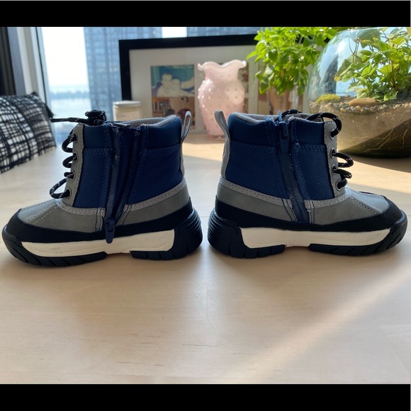 Toddler winter boots from Zara, size 23 (us7) - Picture 3 of 4